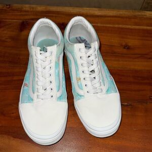 Vans x SpongeBob Old Skool Sneakers (Women’s 9 / Men’s 7.5)